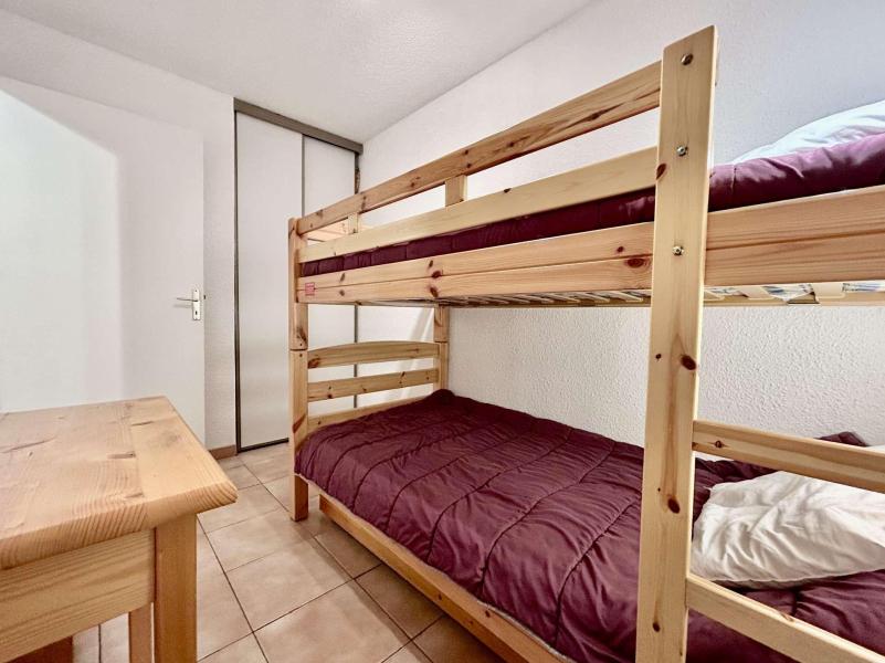 Urlaub in den Bergen 2-Zimmer-Berghütte für 4 Personen (A108) - Résidence Grand Serre Che - Serre Chevalier - Schlafzimmer