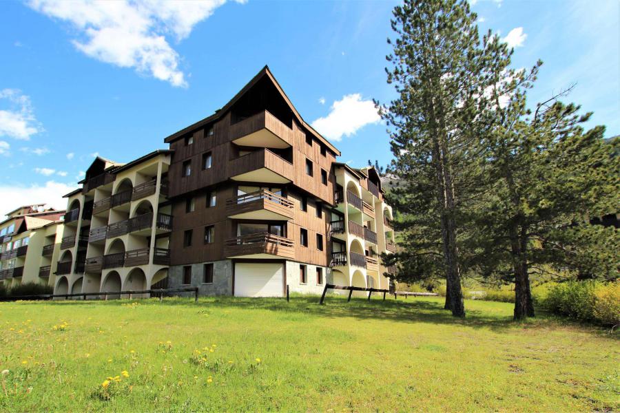 Аренда на лыжном курорте Апартаменты 2 комнат 4 чел. (A108) - Résidence Grand Serre Che - Serre Chevalier - летом под открытым небом
