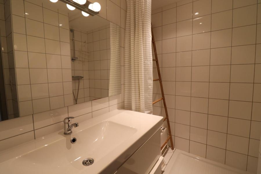 Holiday in mountain resort 3 room apartment 6 people (41) - Résidence Grande Balme II - Tignes - Shower room