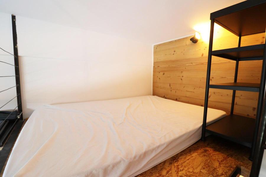 Holiday in mountain resort Studio mezzanine 4 people (R07) - Résidence Grizzli - Les Gets - Cabin