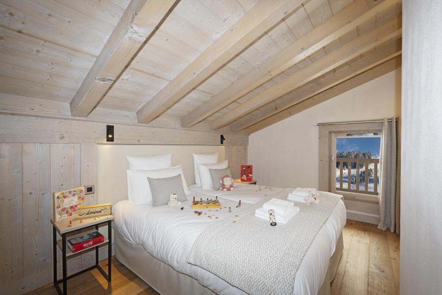 Vacanze in montagna Appartamento su due piani 3 stanze per 6 persone - Résidence Hameau de l'Ours - Manigod l'Etale - Camera mansardata