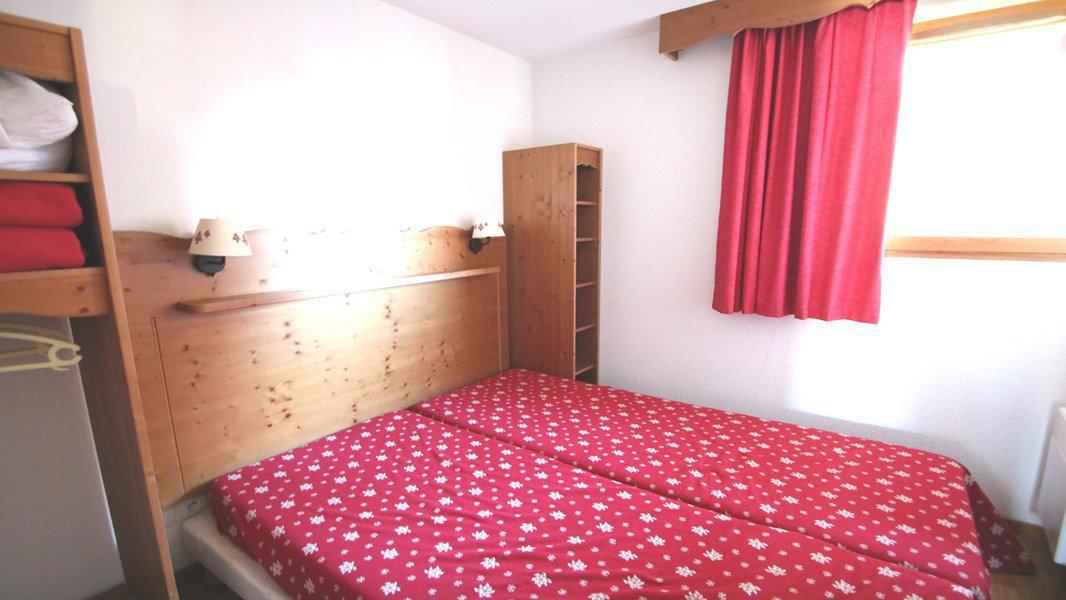 Holiday in mountain resort 4 room apartment 6 people (B112) - Résidence Hameau des Ecrins - Puy-Saint-Vincent - Bedroom