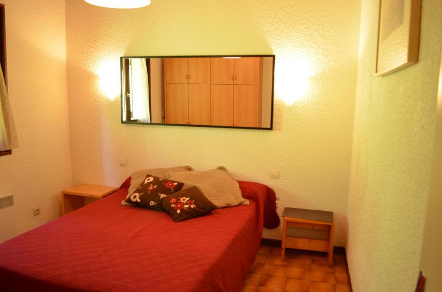 Holiday in mountain resort 2 room apartment sleeping corner 5 people (124C) - Résidence Hameau des Quatre Saisons - Châtel - Bedroom