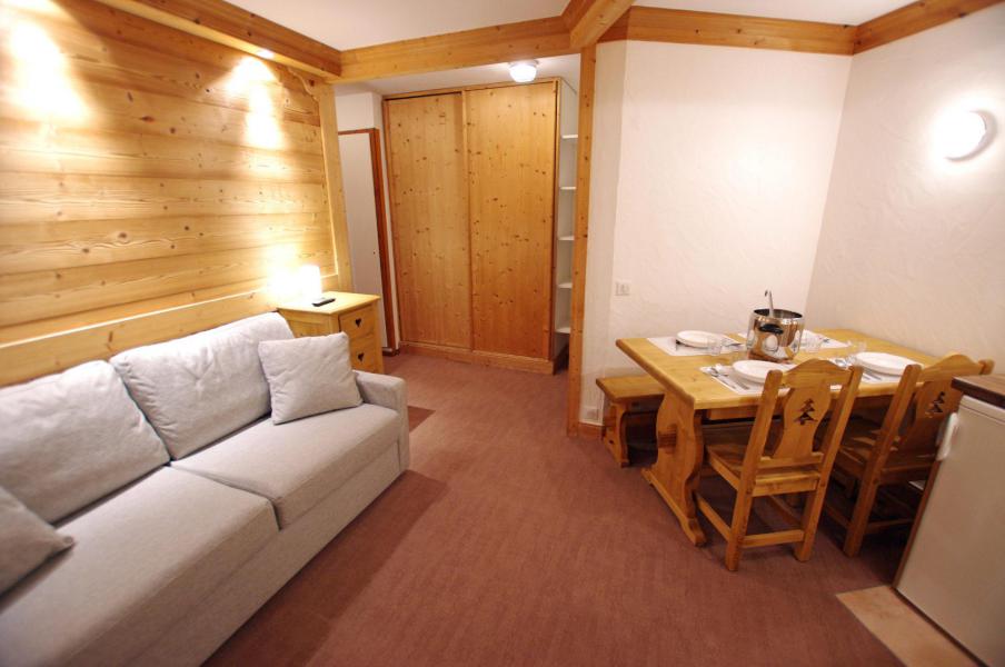 Urlaub in den Bergen 2-Zimmer-Appartment für 4 Personen (1215) - Résidence Hameau du Borsat - Tignes - Wohnzimmer