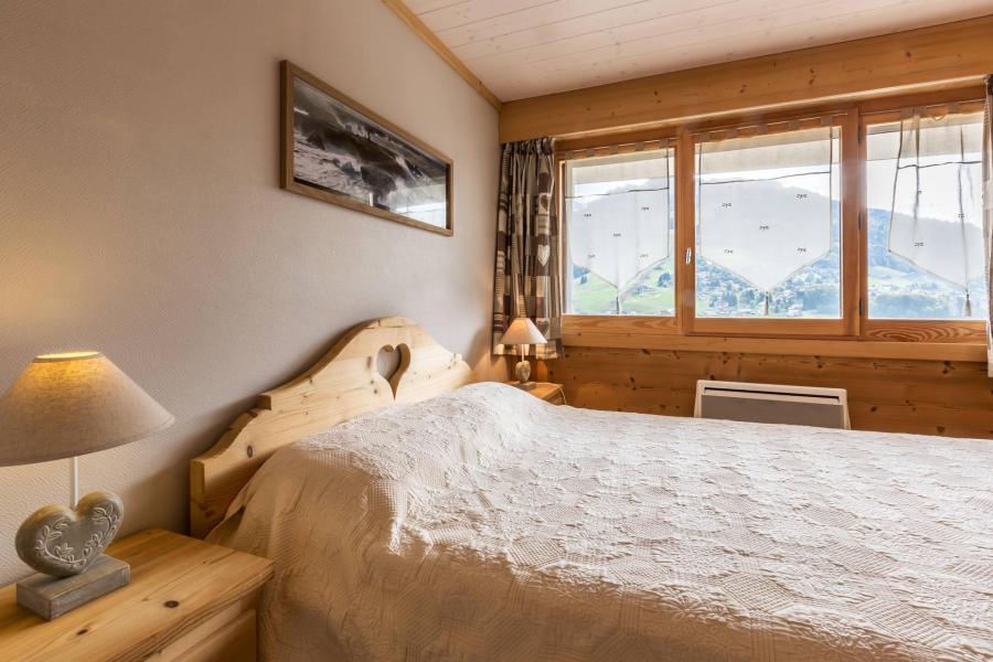 Vacaciones en montaña Apartamento cabina 2 piezas para 4 personas (08) - Résidence Hauts des Riffroids B - La Clusaz - Habitación