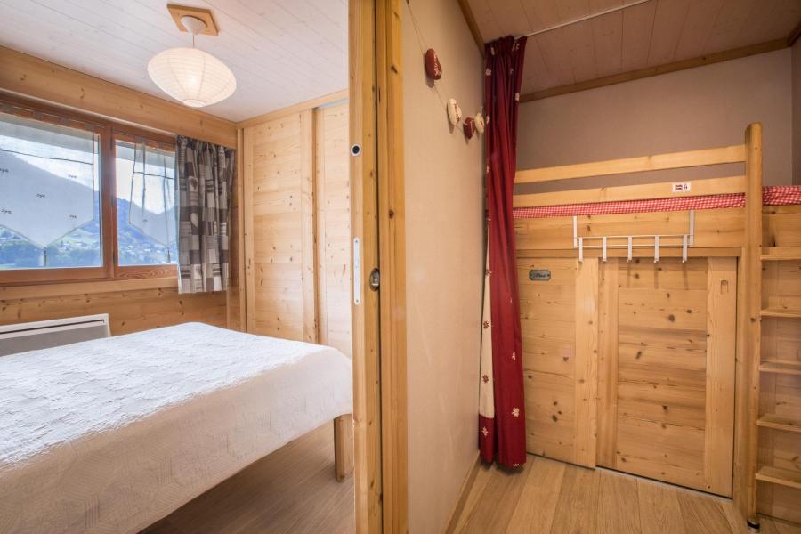 Vacaciones en montaña Apartamento cabina 2 piezas para 4 personas (08) - Résidence Hauts des Riffroids B - La Clusaz - Habitación