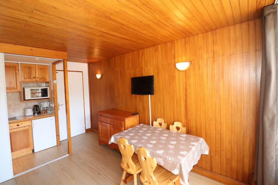 Holiday in mountain resort Studio cabin 4 people (2C) - Résidence Hauts Lieux - Tignes - Living room