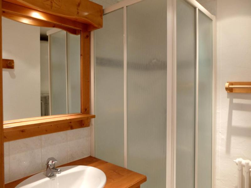 Holiday in mountain resort Studio cabin 4 people (2C) - Résidence Hauts Lieux - Tignes - Shower room