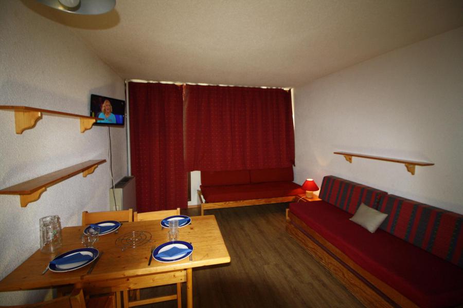 Holiday in mountain resort Studio sleeping corner 4 people (201CL) - Résidence Home Club 2 - Tignes - Living room