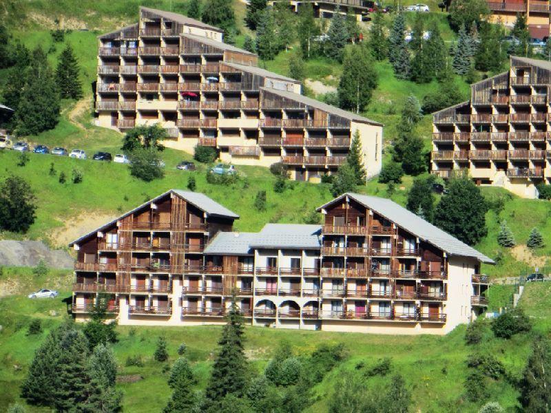 Vacances en montagne Résidence Iris - Auris en Oisans - Extérieur été