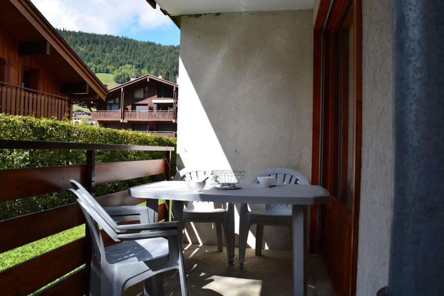 Vacanze in montagna Appartamento 2 stanze con alcova per 6 persone (017) - Résidence Isatis - Le Grand Bornand - Esteriore estate