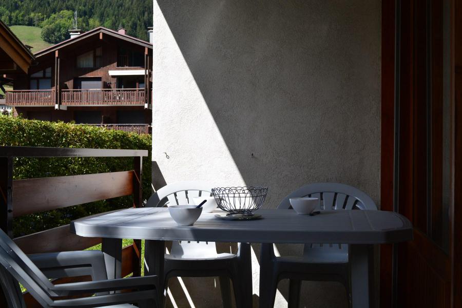 Vacanze in montagna Appartamento 2 stanze con alcova per 6 persone (017) - Résidence Isatis - Le Grand Bornand - Esteriore estate