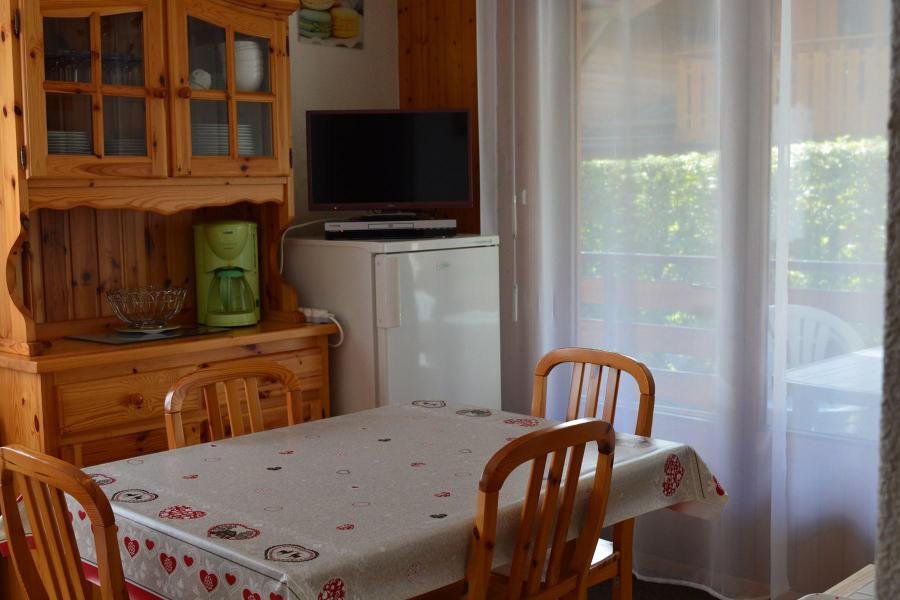 Vacaciones en montaña Apartamento cabina 2 piezas para 6 personas (017) - Résidence Isatis - Le Grand Bornand - Estancia