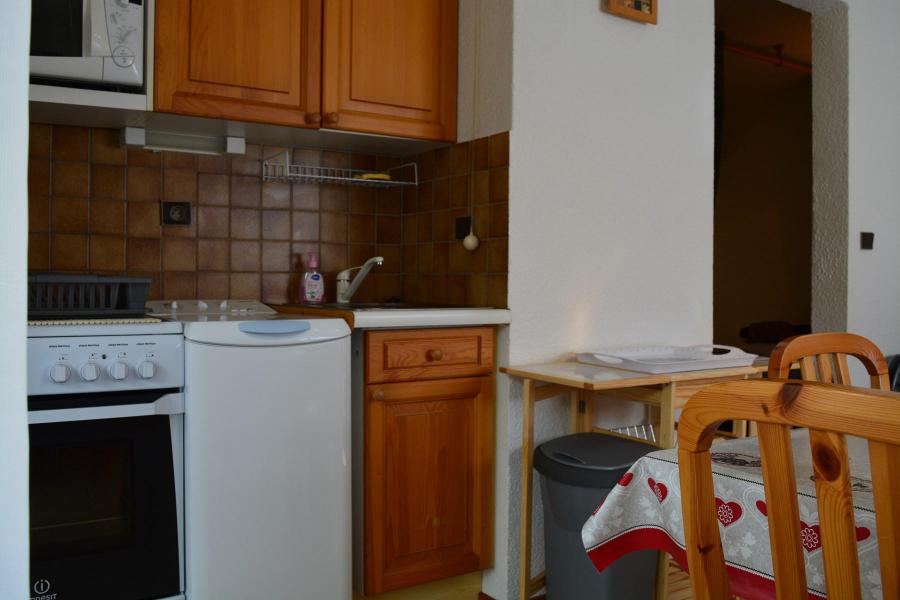 Vakantie in de bergen Appartement 2 kamers bergnis 6 personen (017) - Résidence Isatis - Le Grand Bornand - Keukenblok