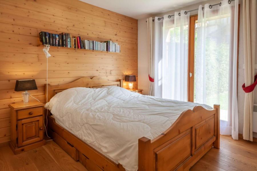 Holiday in mountain resort 3 room apartment 6 people (2) - Résidence Jeanette - Morzine - Bedroom