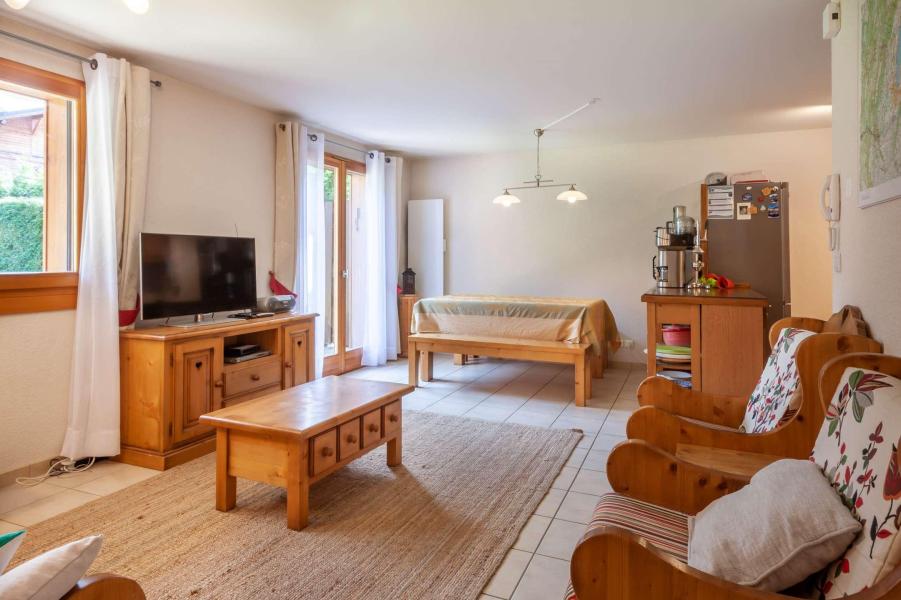 Holiday in mountain resort 3 room apartment 6 people (2) - Résidence Jeanette - Morzine - Living room