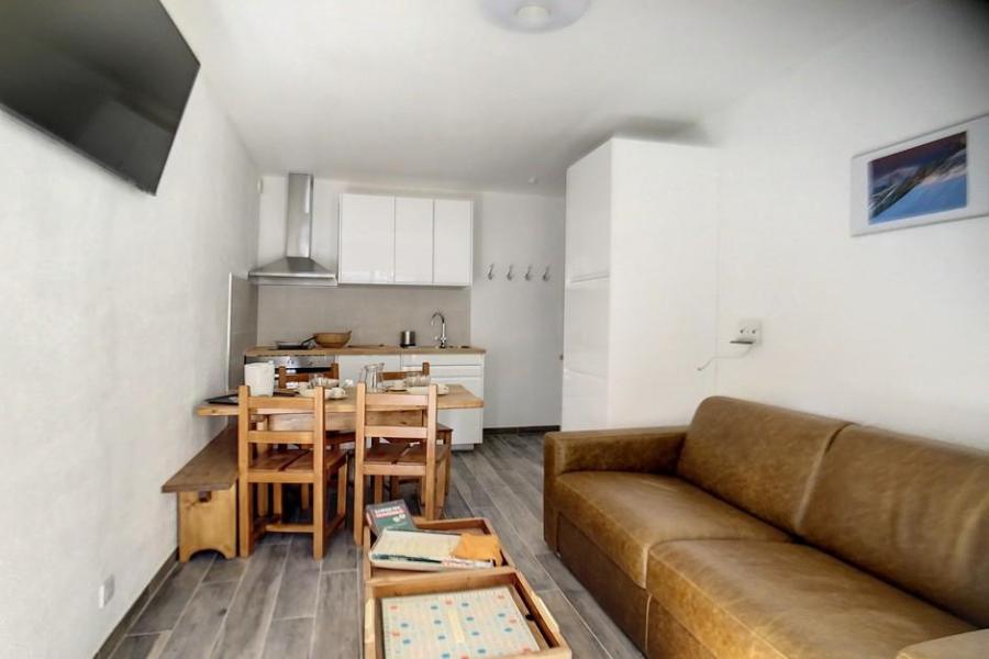Urlaub in den Bergen 2-Zimmer-Appartment für 4 Personen (004) - Résidence Jettay - Les Menuires - Wohnzimmer