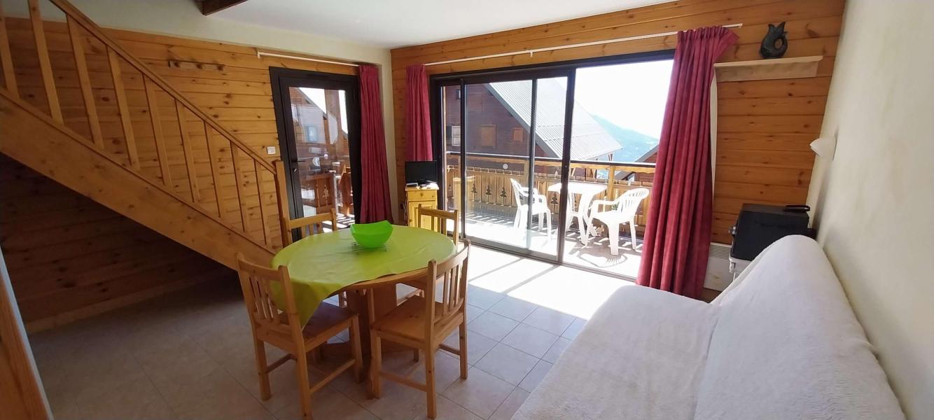 Holiday in mountain resort 2 room apartment sleeping corner 6 people (1-6) - Résidence Joubelle - Réallon - Living room