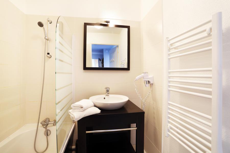 Holiday in mountain resort Résidence l'Aigle Bleu - Serre Chevalier - Bathroom
