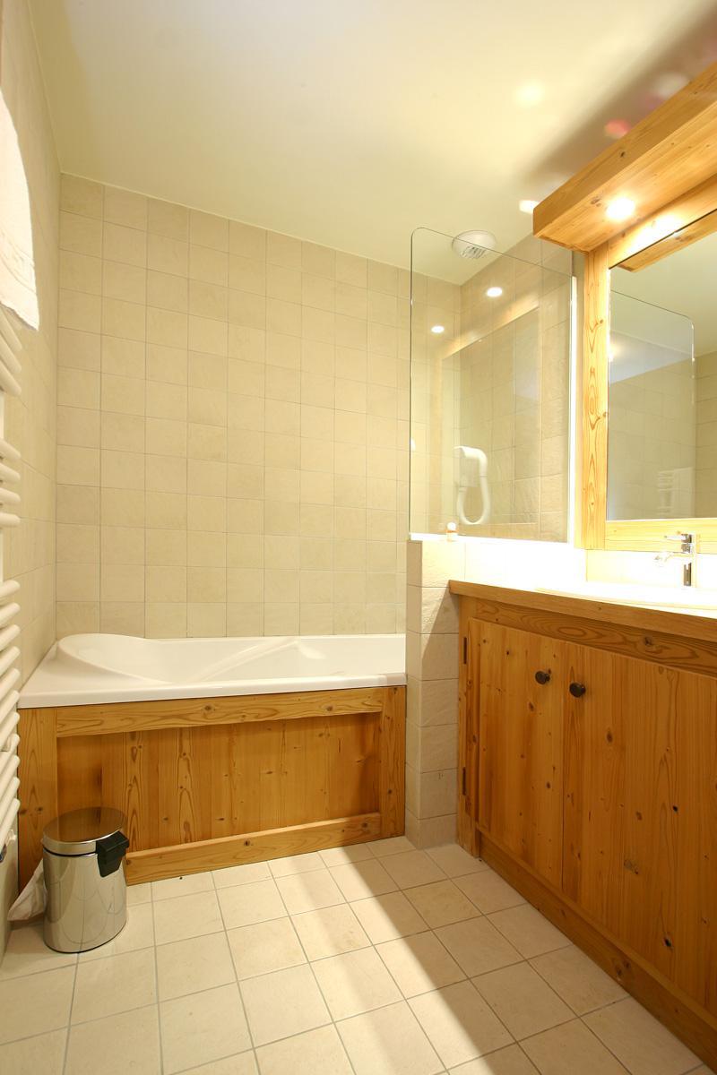 Holiday in mountain resort 2 room apartment sleeping corner 4 people - Résidence l'Alba - Les 2 Alpes - Bathroom