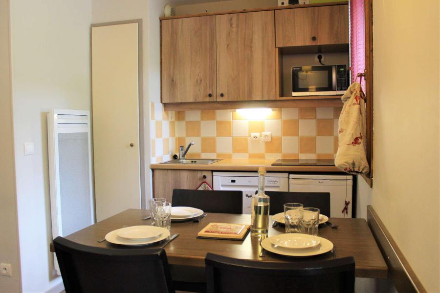 Holiday in mountain resort 2 room apartment 4 people (A315) - Résidence l'Albane - Vars - Table