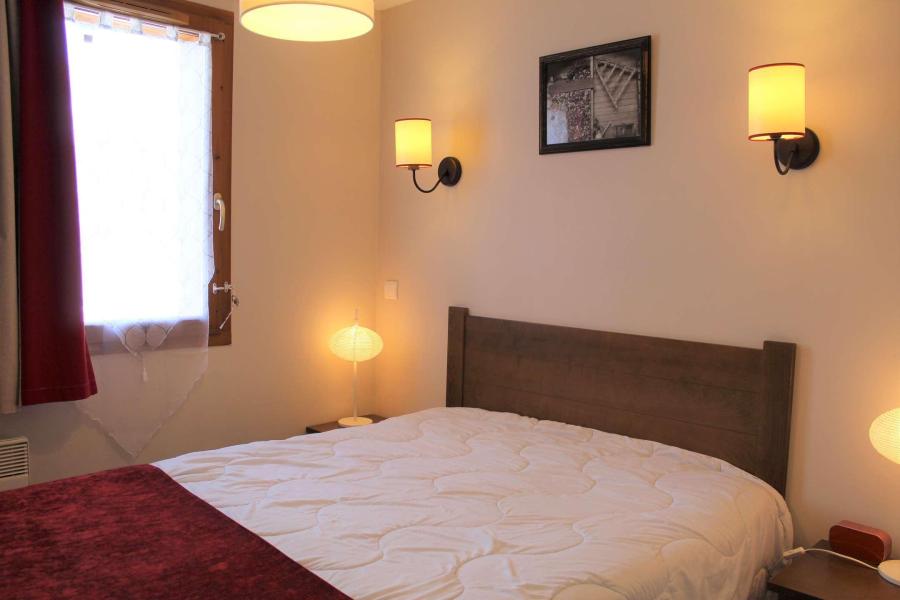 Holiday in mountain resort 2 room apartment 4 people (B016) - Résidence l'Albane - Vars - Double bed