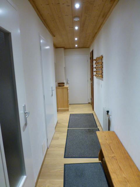 Vacances en montagne Appartement 2 pièces coin montagne 6 personnes (G2) - Résidence l'Azur - Alpe d'Huez - Couloir