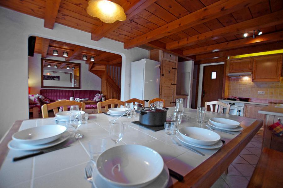 Vacances en montagne Appartement triplex 6 pièces 12 personnes (002CH) - Résidence l'Echayer - Champagny-en-Vanoise - Salle à manger
