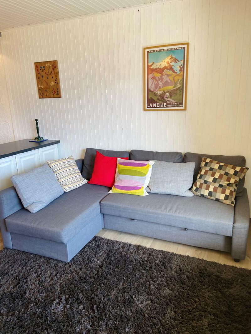Urlaub in den Bergen 3-Zimmer-Appartment für 6 Personen (8) - Résidence l'Ecureuil A - Les 2 Alpes - Wohnzimmer