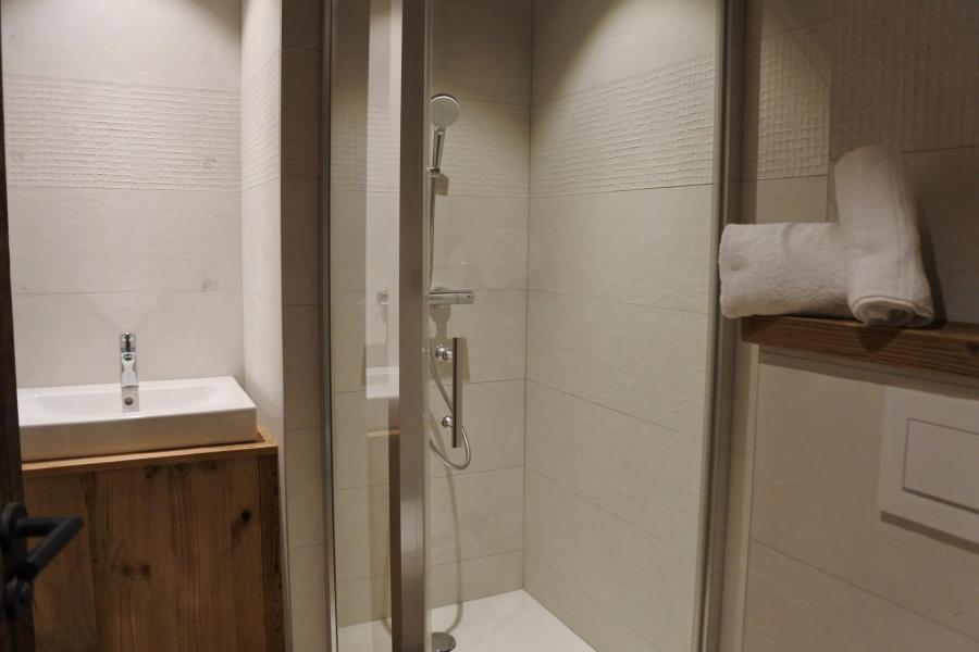 Holiday in mountain resort Studio 4 people (E1) - Résidence l'Edelweiss - Morzine - Shower room