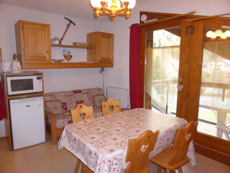 Vakantie in de bergen Studio cabine 4 personen (J735) - Résidence l'Enclave - Les Contamines-Montjoie - Woonkamer