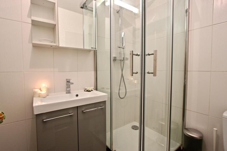 Vacanze in montagna Studio con alcova per 4 persone (017) - Résidence l'Hippocampe - Chamrousse - Bagno con doccia