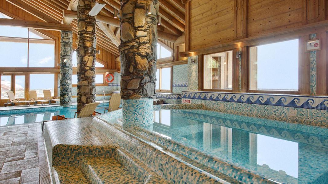 Holiday in mountain resort Résidence l'Orée des Neiges - Peisey-Vallandry - Swimming pool