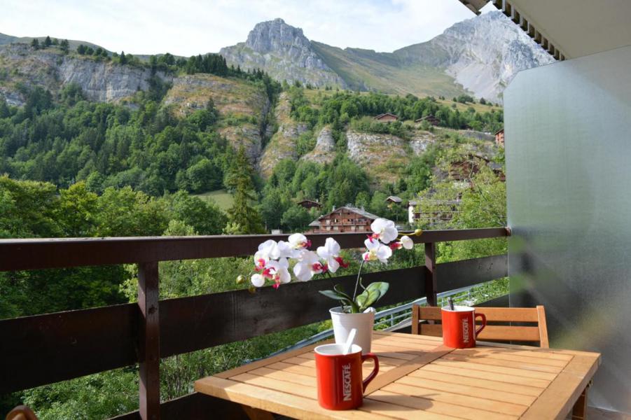 Vacanze in montagna Studio con alcova per 4 persone - Résidence l'Orée des Pistes - Le Grand Bornand - Balcone