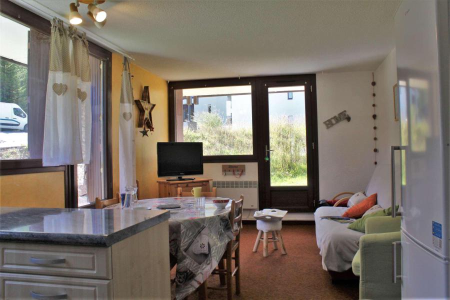 Vacaciones en montaña Apartamento cabina 2 piezas para 6 personas (321) - Résidence l'Orée du Bois B - Risoul - Estancia