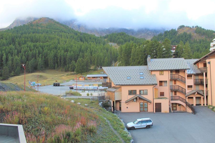 Rent in ski resort 3 room apartment 6 people (590-0008) - Résidence l'Ourson I - Vars - Summer outside