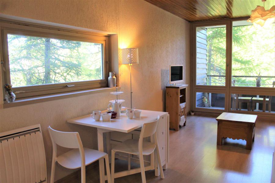 Holiday in mountain resort Studio 4 people (0508) - Résidence l'Outagno - Vars - Accommodation