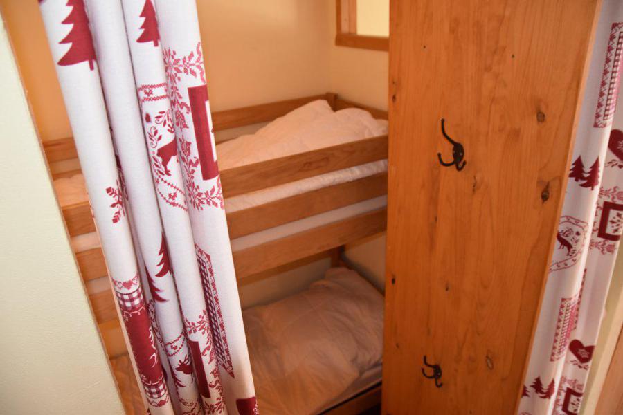 Holiday in mountain resort Studio sleeping corner 5 people (B317) - Résidence la Chamoisière - Montgenèvre - Sleeping area