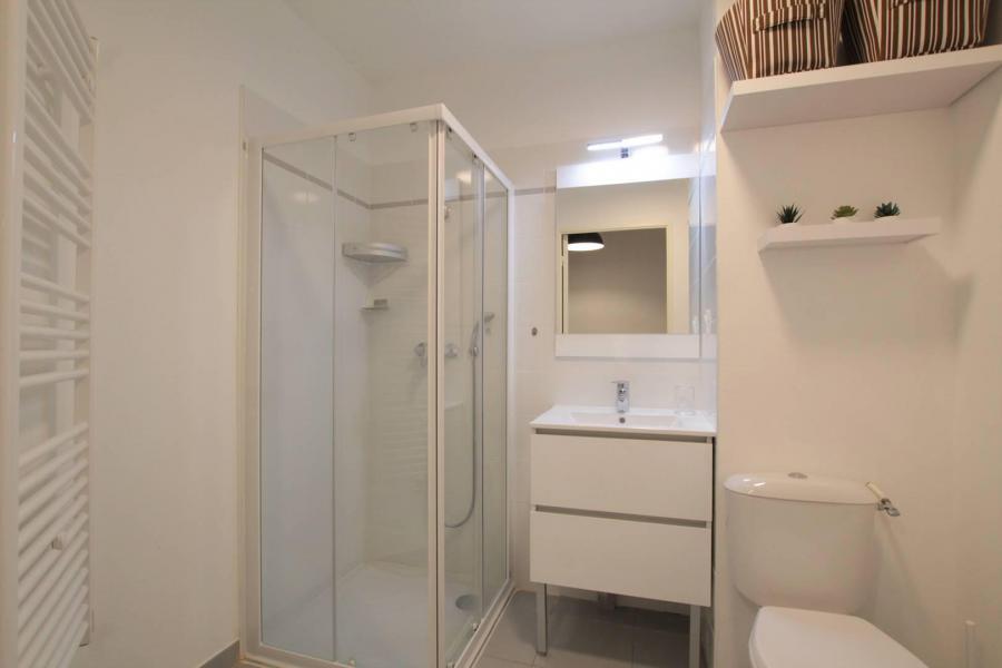 Holiday in mountain resort 4 room apartment 8 people (12) - Résidence la Citadelle - Serre Chevalier - Shower