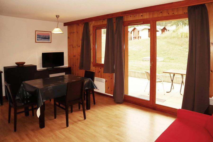 Urlaub in den Bergen 2-Zimmer-Appartment für 4 Personen (1008) - Résidence la Combe d'Or - Les Orres - Wohnzimmer