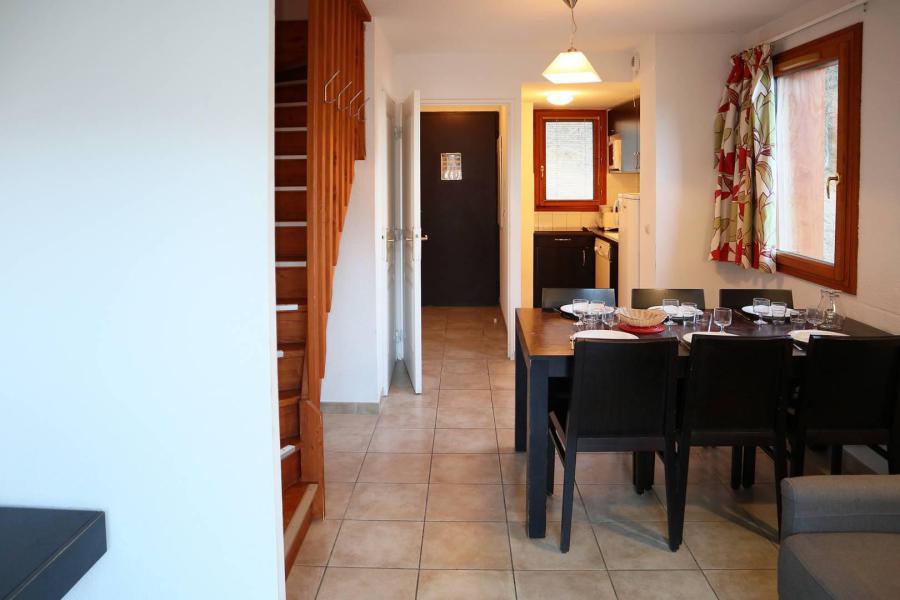 Holiday in mountain resort 3 room duplex apartment 6 people (1004) - Résidence la Combe d'Or - Les Orres - Living room