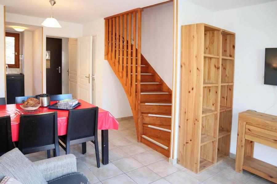 Holiday in mountain resort 3 room duplex apartment 6 people (1006) - Résidence la Combe d'Or - Les Orres - Living room