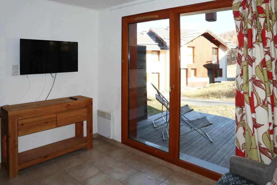 Holiday in mountain resort 3 room duplex apartment 6 people (1006) - Résidence la Combe d'Or - Les Orres - Terrace