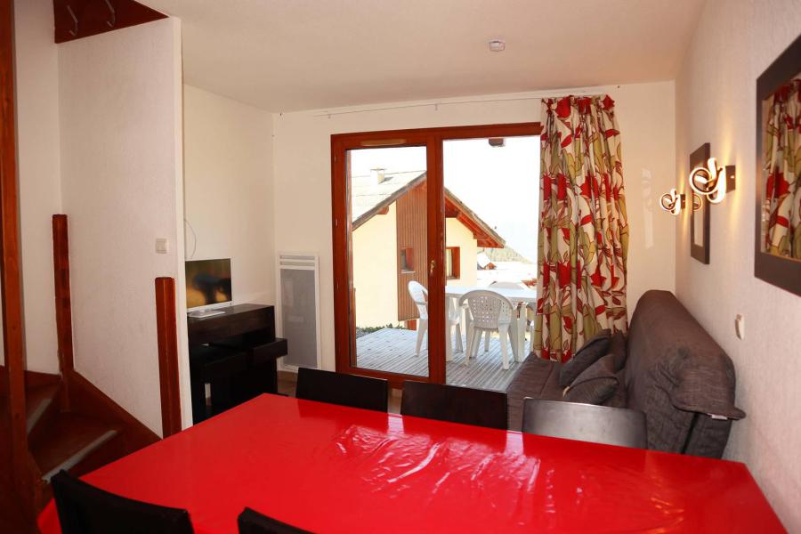 Holiday in mountain resort 3 room duplex apartment 6 people (1030) - Résidence la Combe d'Or - Les Orres - Living room