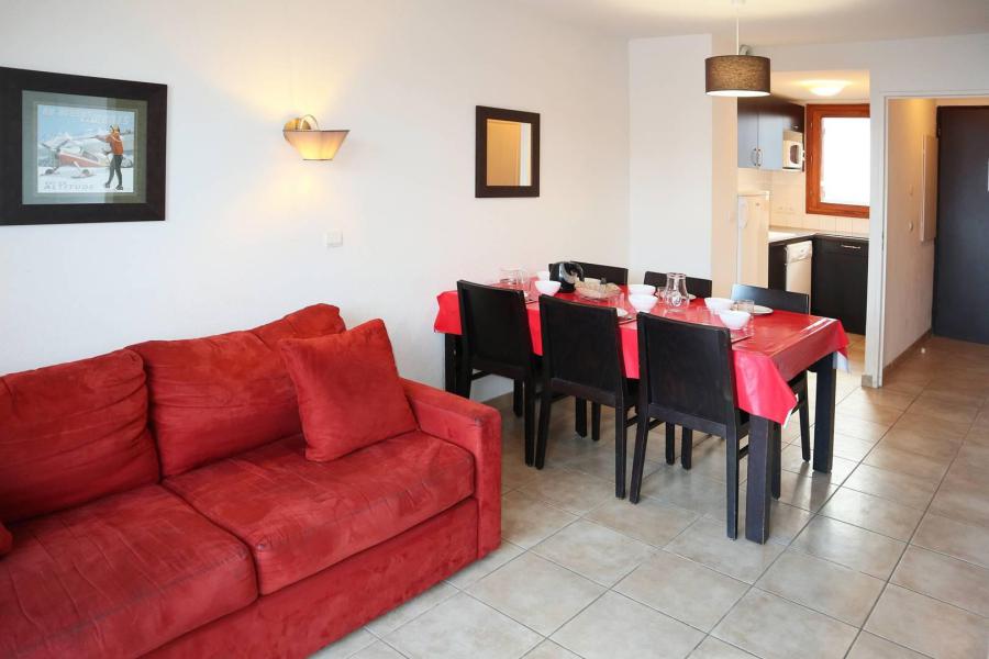 Holiday in mountain resort 3 room duplex apartment 6 people (1039) - Résidence la Combe d'Or - Les Orres - Table