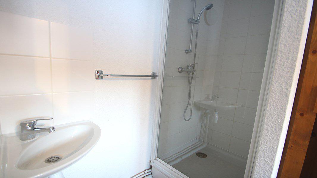 Holiday in mountain resort 3 room apartment 6 people (C14) - Résidence La Dame Blanche - Puy-Saint-Vincent - Shower room