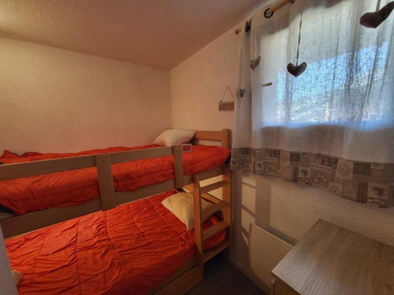 Holiday in mountain resort 2 room apartment 4 people (B38) - Résidence la Ferme d'Augustin - Montgenèvre - Cabin