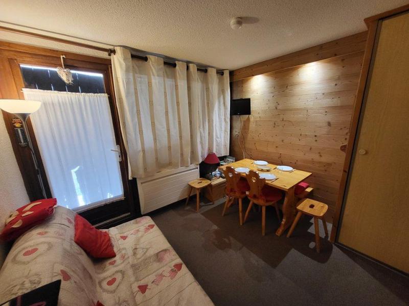 Vakantie in de bergen Appartement 2 kamers bergnis 4 personen (C65) - Résidence la Ferme d'Augustin - Montgenèvre - Woonkamer