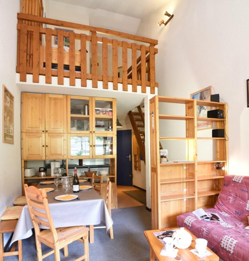 Vakantie in de bergen Appartement duplex 3 kamers 6 personen (B40) - Résidence la Ferme d'Augustin - Montgenèvre - Woonkamer