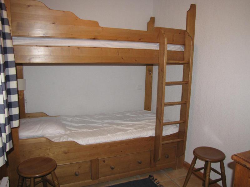 Holiday in mountain resort 3 room apartment 6 people (8) - Résidence la Ferme de Pralognan - Pralognan-la-Vanoise - Bedroom